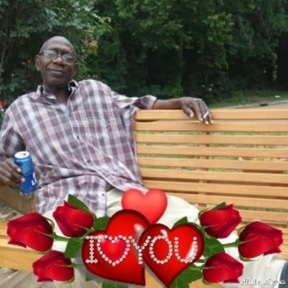 Profile Picture of Veronica Bryant (@veronicabrya795) on Poshmark