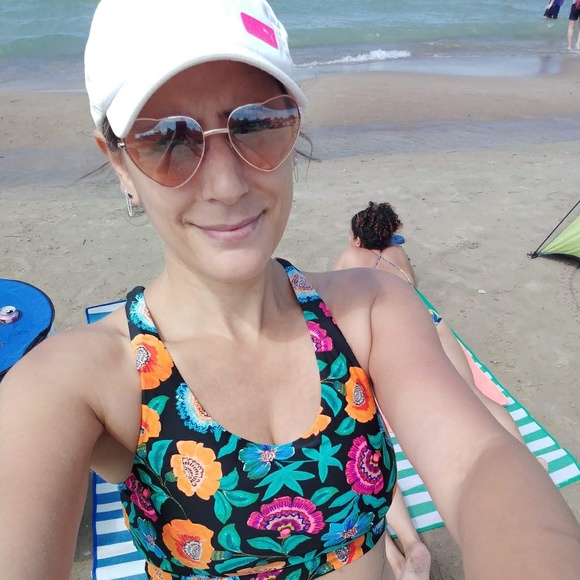 Profile Picture of Manal Haddad (@haddadmanal81) on Poshmark