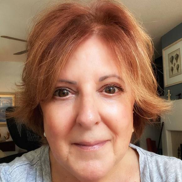 Profile Picture of Sue Burchardt (@sueburchardt) on Poshmark