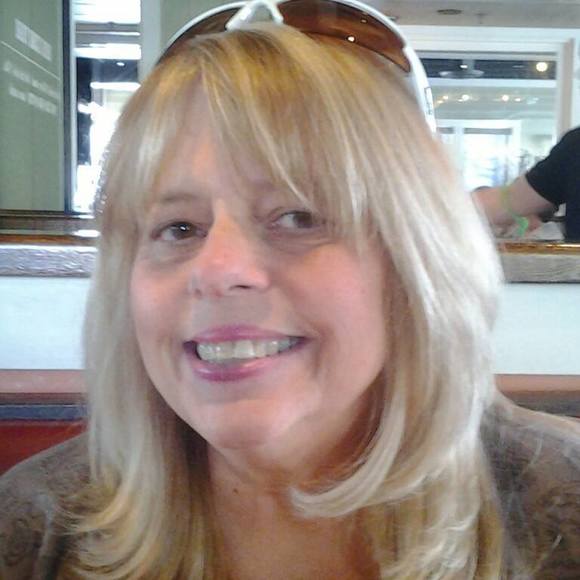 Profile Picture of Coni Mcdonald magee (@coni4u) on Poshmark