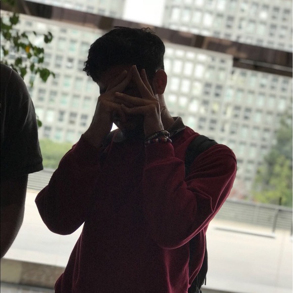 Profile Picture of Jeffrey Perez (@jeffreypr132) on Poshmark