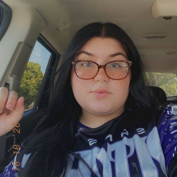 Profile Picture of Jaimaie Fonticiella (@jamaica_12) on Poshmark