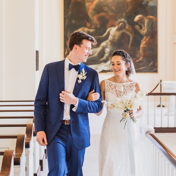 Profile Picture of Alexandra Krall (@alexartist4) on Poshmark