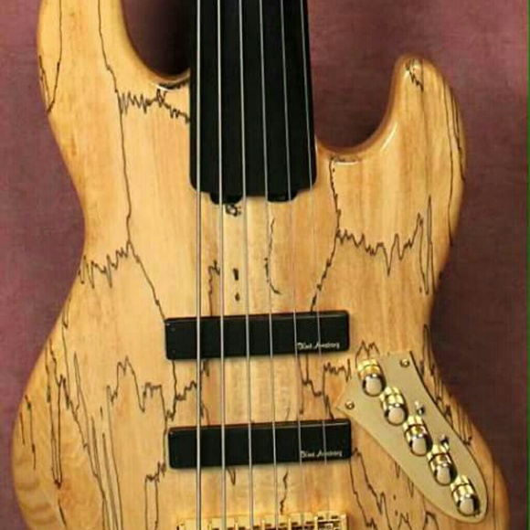 Profile Picture of Phillip Stroughter (@stroughterboy) on Poshmark