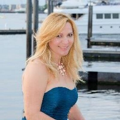 Profile Picture of Author Iris Miranda (@irismiranda22) on Twitter