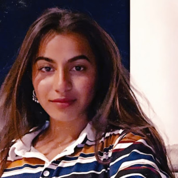 Profile Picture of Fiona Brooks (@fionabrooks643) on Poshmark