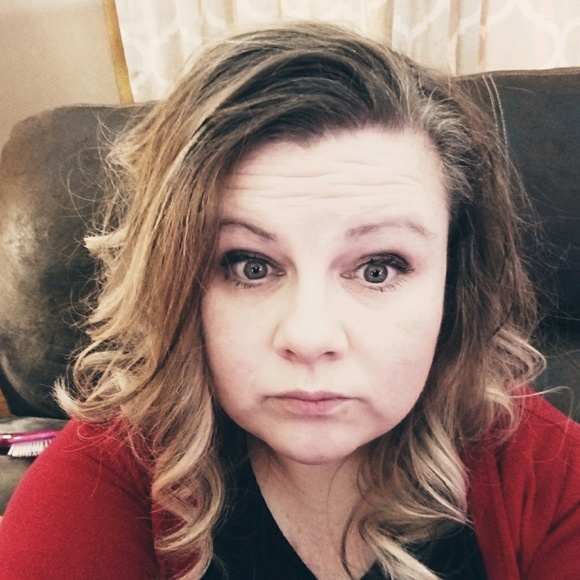 Profile Picture of Bethany Rhome (@rhomebe) on Poshmark