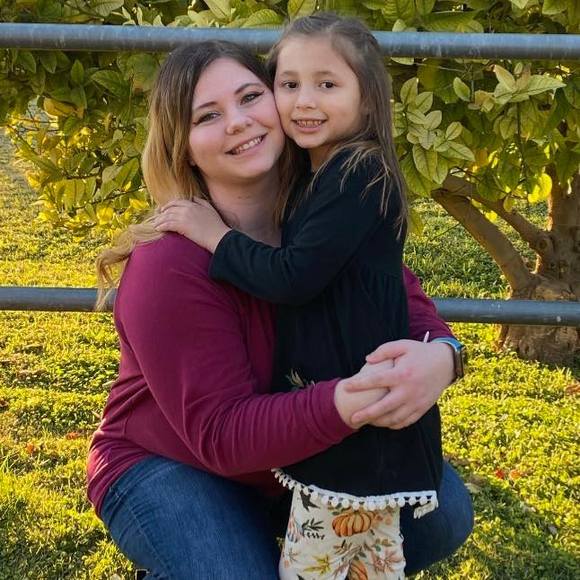 Profile Picture of Brittanie Thueringer (@brittaniet0419) on Poshmark