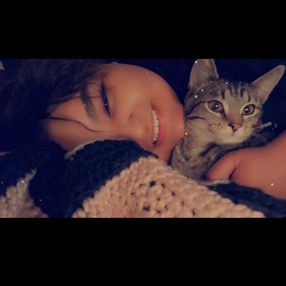 Profile Picture of Michelle Farnham (@michellefarn449) on Poshmark