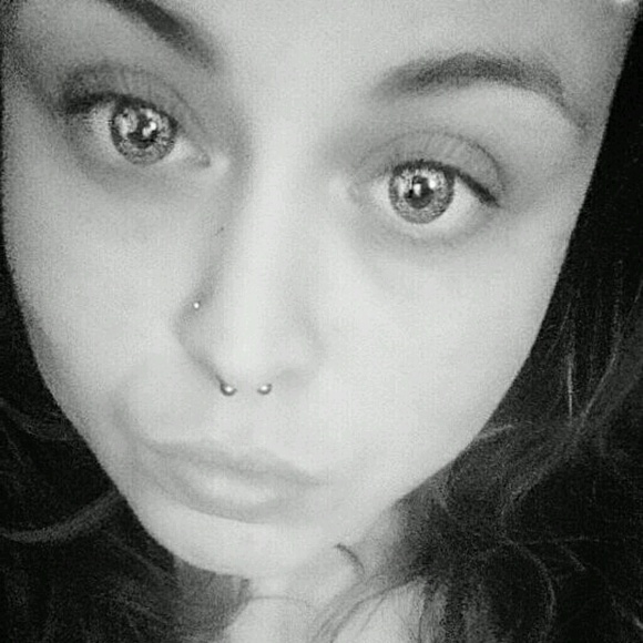 Profile Picture of Shannon Anderson-cedillo-aguilar (@shannoncedillo) on Poshmark