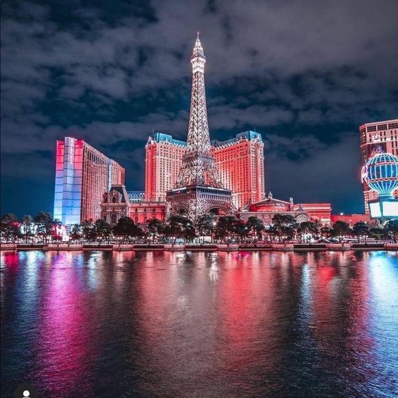 Profile Picture of Joel Gilbert (@joelgilbert705) on Poshmark