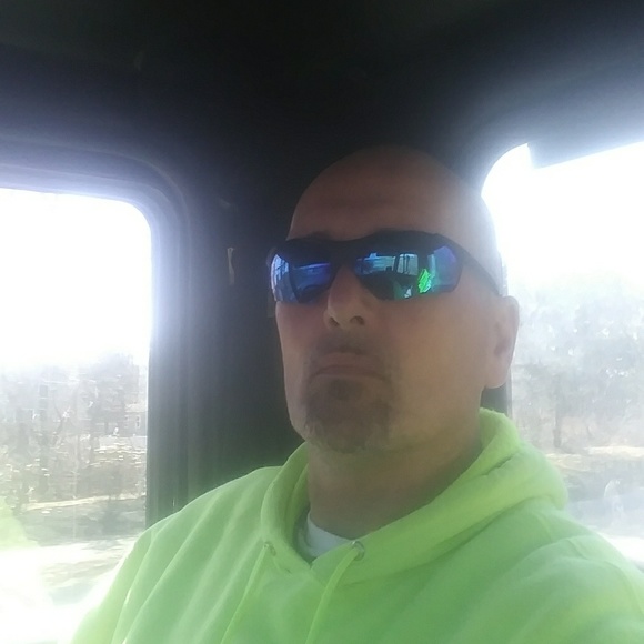 Profile Picture of Chris Blais (@chrisblais88) on Poshmark