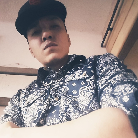 Profile Picture of Michael Bauer (@michaelbauer142) on Poshmark