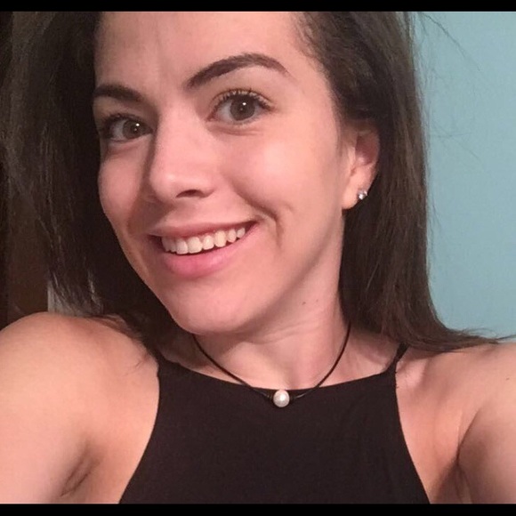 Profile Picture of Tina Shimp (@tinashimp) on Poshmark
