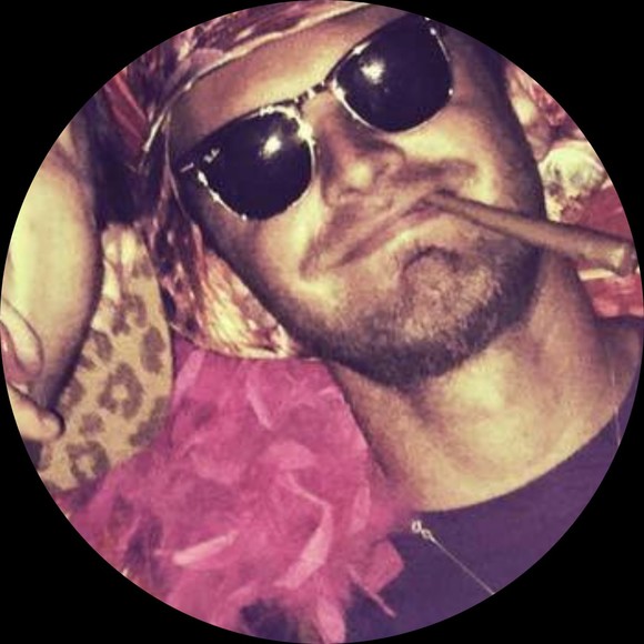 Profile Picture of Zachary Hodges (@zhodges12) on Poshmark