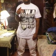 Profile Picture of Mike Arvie (@king_arvie16) on Twitter