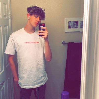 Profile Picture of Ethan Atwell (@JustiiceGaming) on Twitter