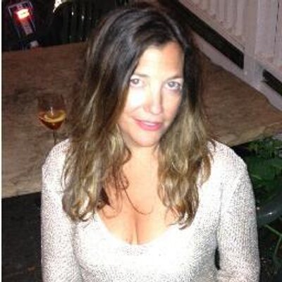 Profile Picture of Julie Biondi (@thelovelyjulie) on Twitter