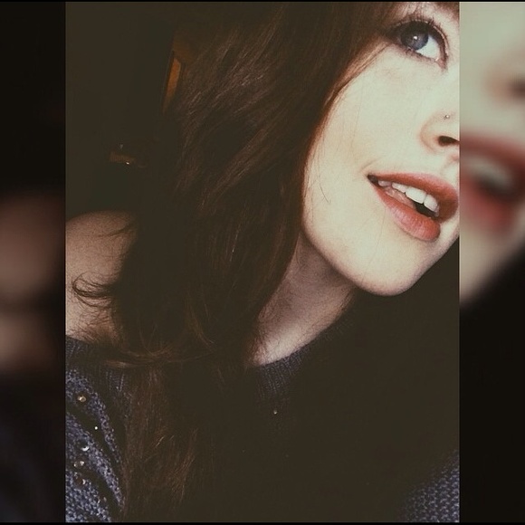 Profile Picture of Ashley Mayher (@ashleylynne513) on Poshmark