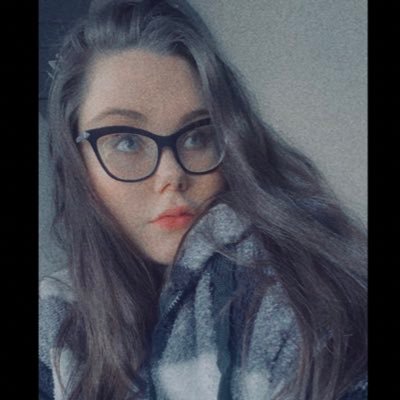 Profile Picture of April Dawn (@April13Dawn) on Twitter