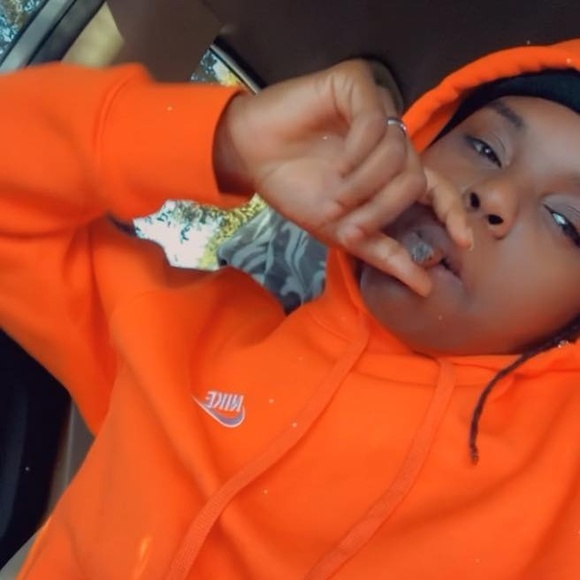 Profile Picture of Essence Perry (@butterfly_agape) on Poshmark