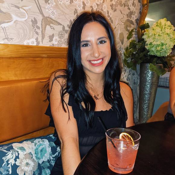 Profile Picture of Alexa Gallo (@alexalynnngallo) on Poshmark