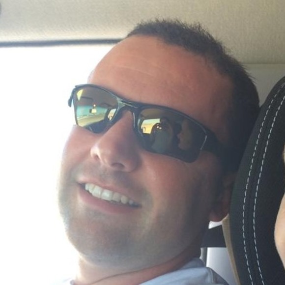 Profile Picture of Marcelo Milioli (@mmpaintingco) on Poshmark