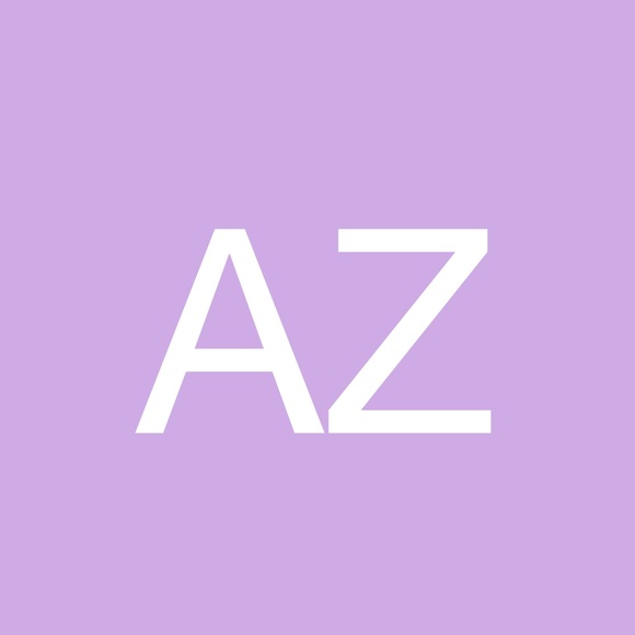 Profile Picture of Amna Zahrieh (@ams_zee) on Poshmark