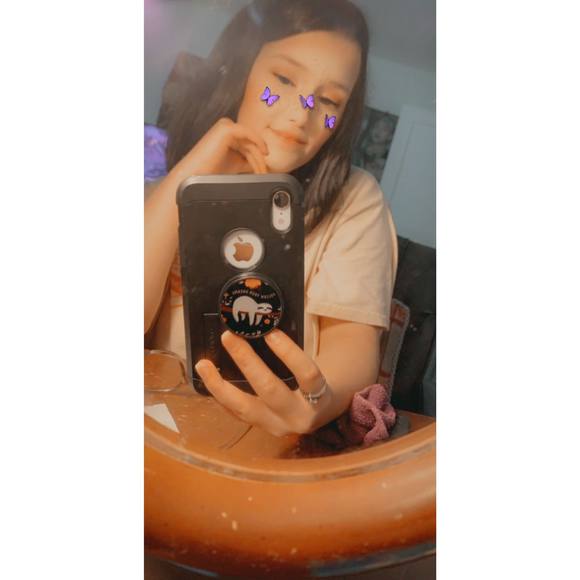 Profile Picture of Whitney Kibodeaux (@wkibodeaux) on Poshmark