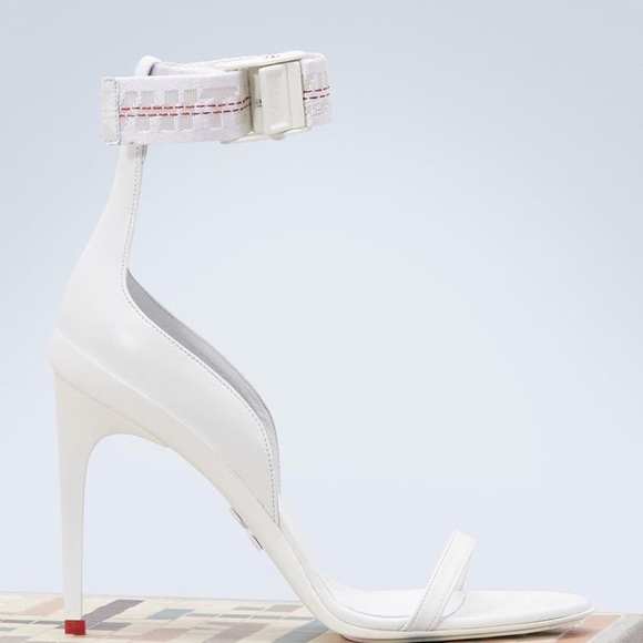 Profile Picture of Areej Alhamidi (@areejalhamidi) on Poshmark