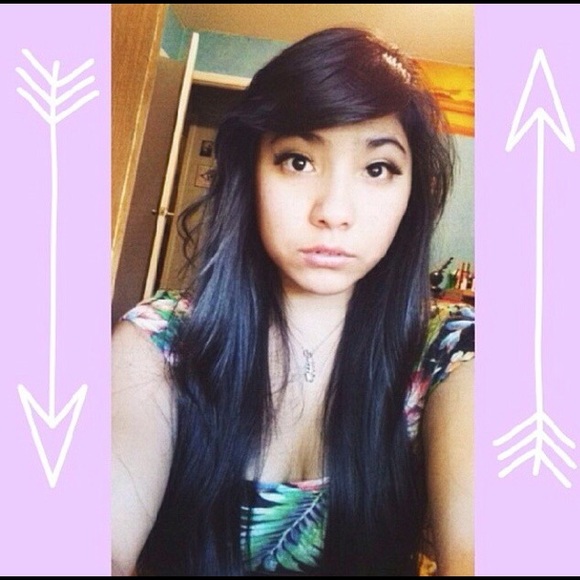 Profile Picture of Mayte Neher (@justlikemayte) on Poshmark