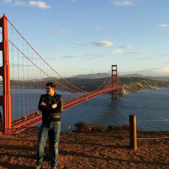 Profile Picture of Roberto Gomar (@g_omar_90) on Poshmark