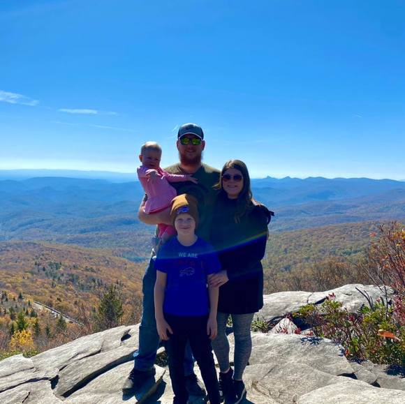 Profile Picture of Carly Konzelmann (@carlykonz) on Poshmark