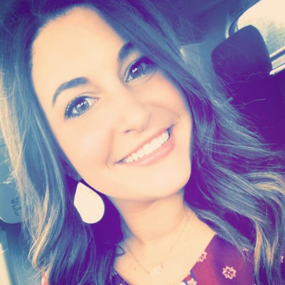 Profile Picture of Allison Hamm (@allisonhamm66) on Poshmark