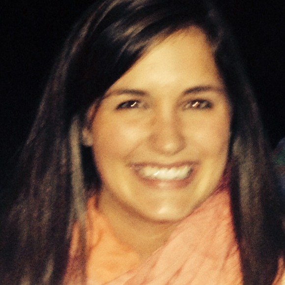 Profile Picture of Libby Wigand (@ewigand) on Poshmark