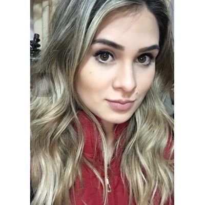 Profile Picture of Julia Bueno Almeida (@juliabueno___) on Twitter