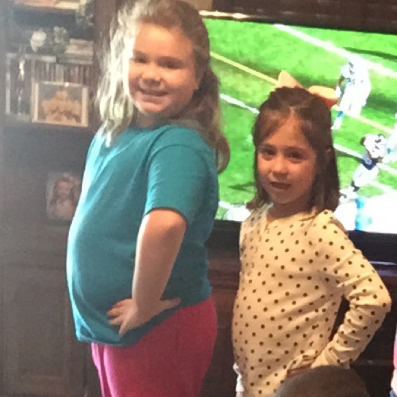 Profile Picture of Stephanie Thatcher (@bulljr08) on Poshmark