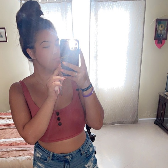 Profile Picture of Daniela Ragusa (@danii_mariaa) on Poshmark