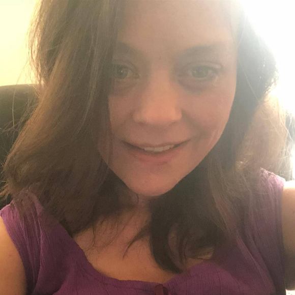 Profile Picture of Michelle Mcqueen (@sarishia) on Poshmark