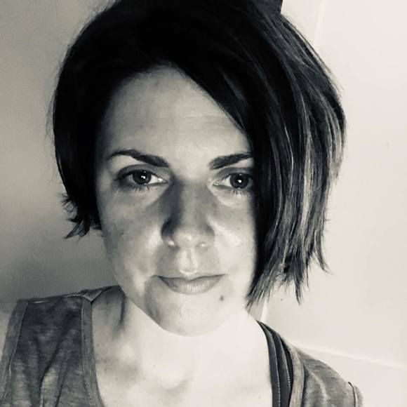 Profile Picture of Carrie Zarefoss (@c79zarefoss) on Poshmark