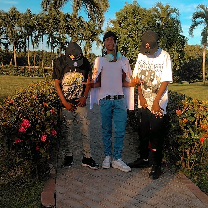 Profile Picture of Hi, I'm John (@jhonlugoastacio) on Tiktok