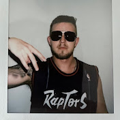 Profile Picture of Steven Blake (@StevenBlakeHouse) on Youtube