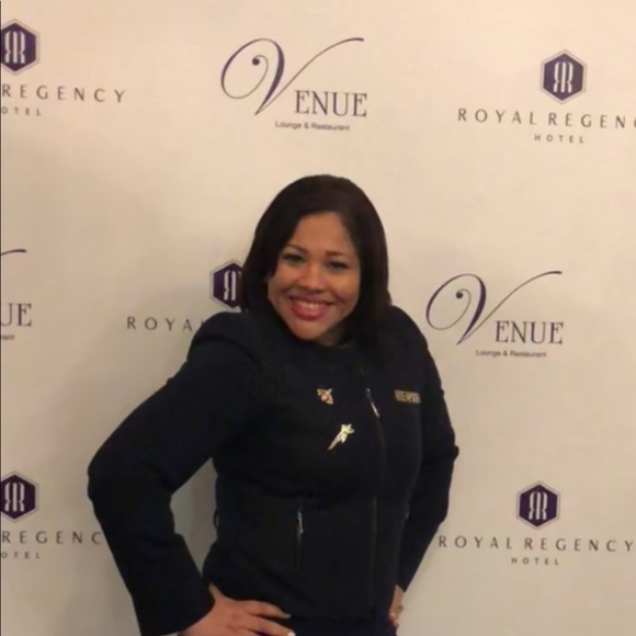 Profile Picture of Claudia Ramirez (@silverio70) on Poshmark