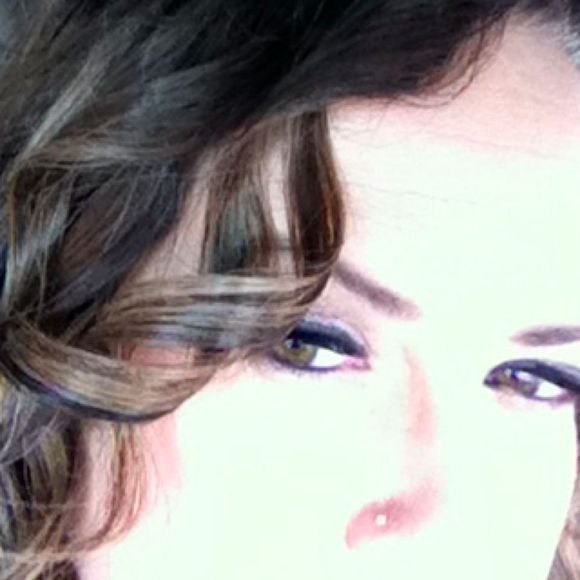 Profile Picture of Kristen Irvine (@ckirvines) on Poshmark