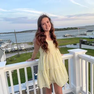 Profile Picture of HALEYYYYYYY (@haleyybrobertss) on Tiktok