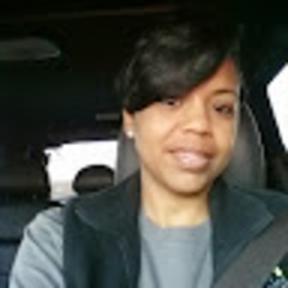 Profile Picture of Tammy Franklin (@tmmy512) on Poshmark