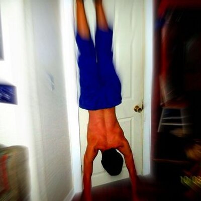 Profile Picture of Jesse C. Hoch (@FrowardGoggles) on Twitter