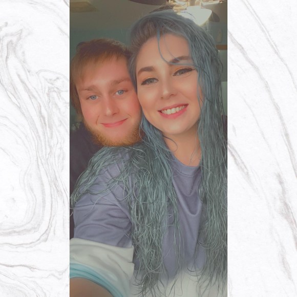 Profile Picture of Kelsie Wagar (@klwagar55) on Poshmark