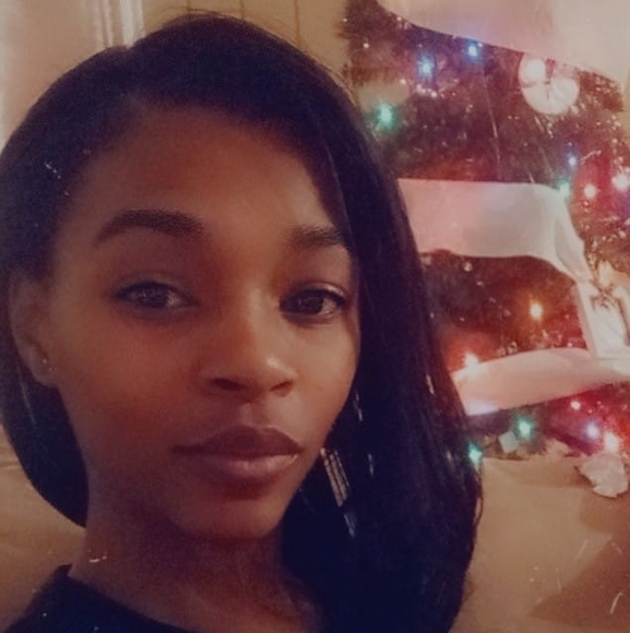 Profile Picture of Kevanna Vantrice (@kevannad) on Poshmark