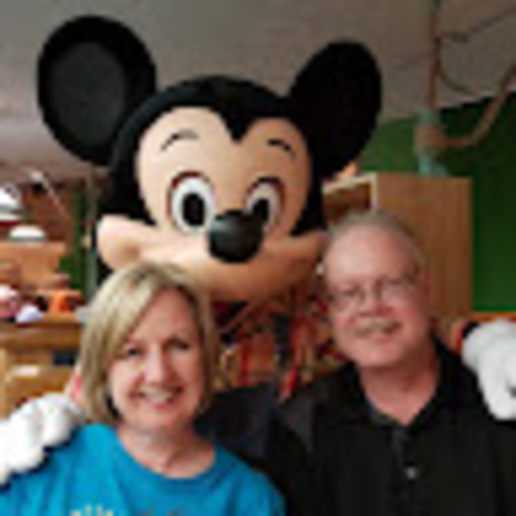 Profile Picture of James Nethercott (@jamesnethercott) on Poshmark